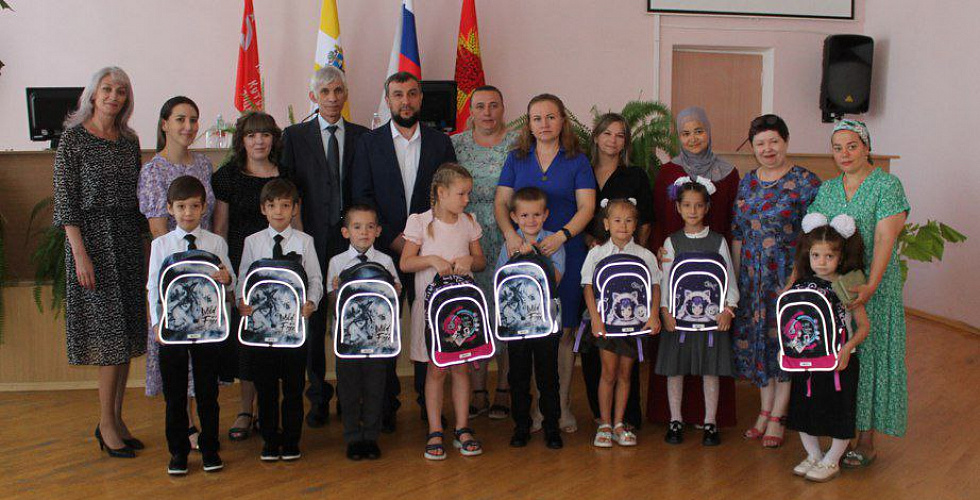Первоклассники Туркменского района получили подарки от КТК