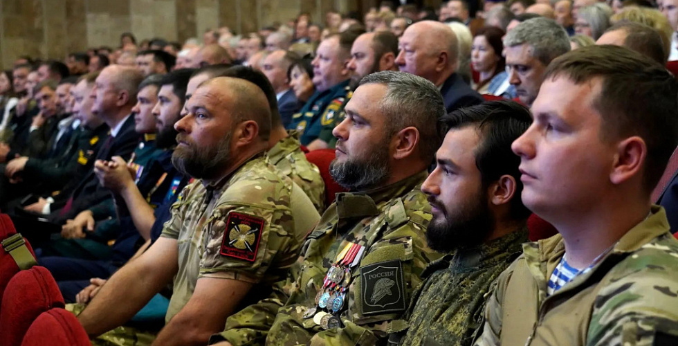 Губернатор СК Владимир Владимиров начал ежегодное Послание со слов всесторонней поддержки участников СВО и их близких