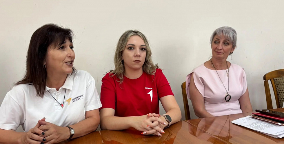 Глава округа встретился с кураторами, победившими во Всероссийском конкурсе первичных отделений Движения Первых